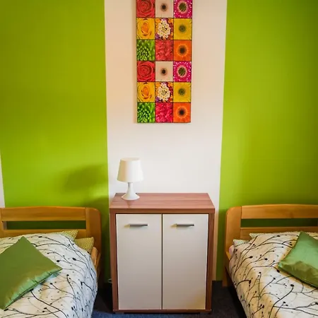 Goscinne Oliwia & Laura Ii