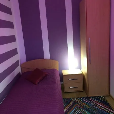 Goscinne Oliwia & Laura Ii * 露米雅