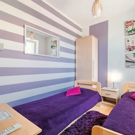 Goscinne Oliwia & Laura Ii